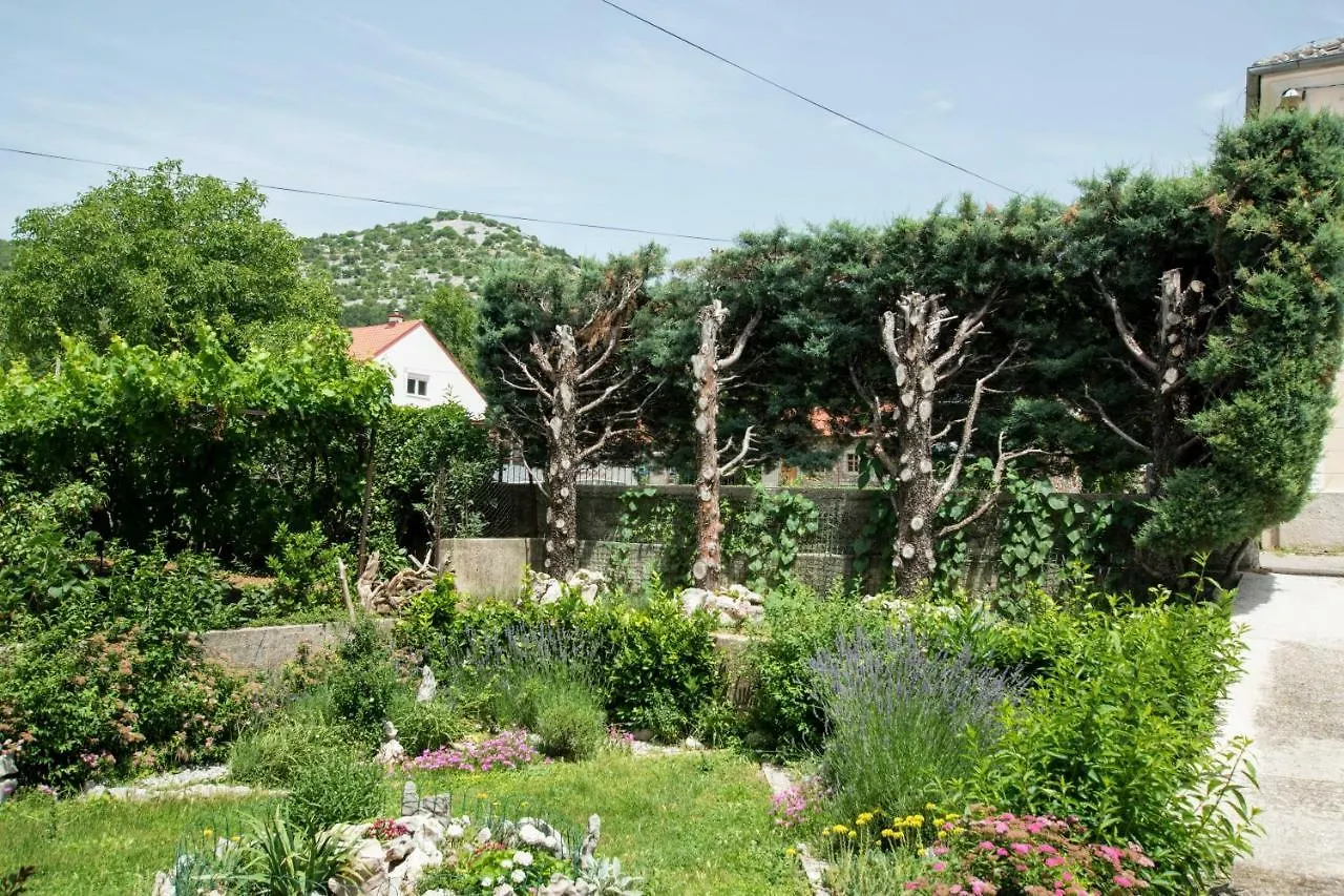 Apartments Frkovic Ledenice
