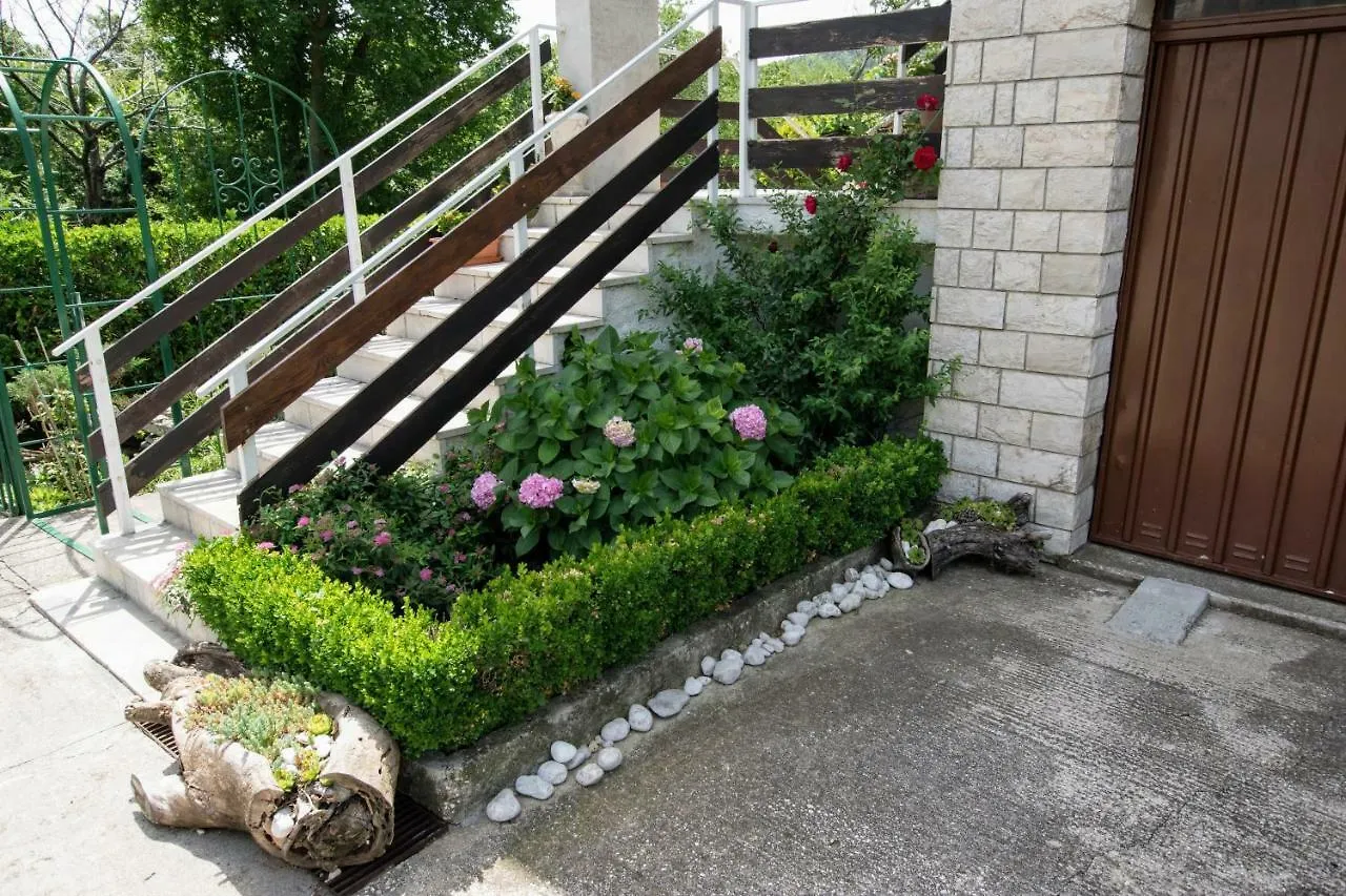 Apartments Frkovic Ledenice