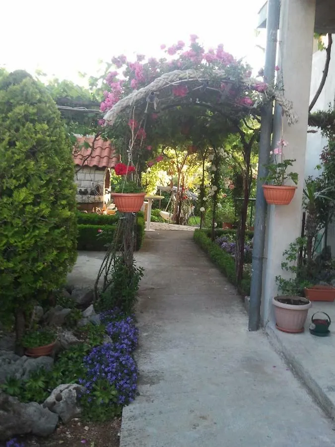 Apartments Frkovic Ledenice 0*,