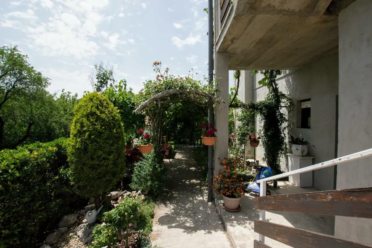 Apartments Frkovic Ledenice
