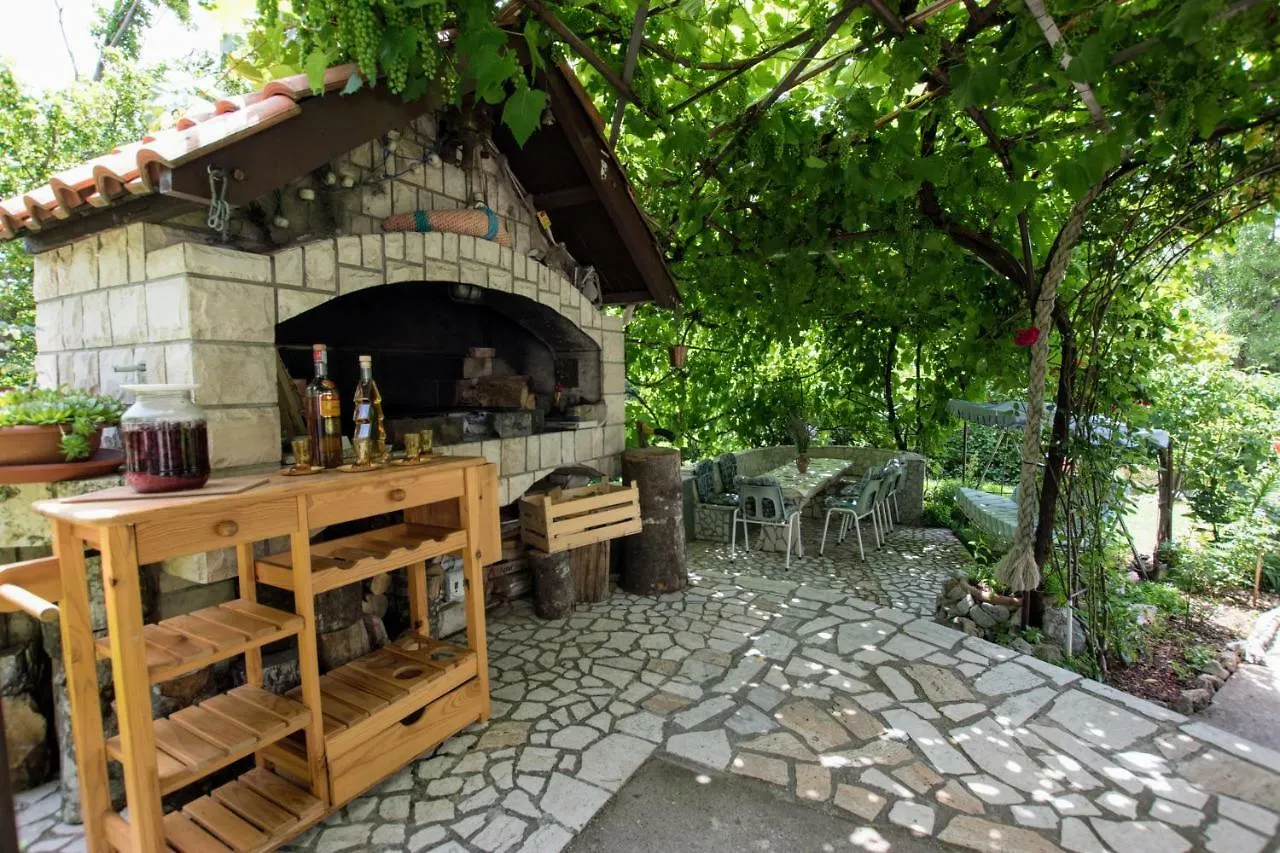 Apartments Frkovic Ledenice