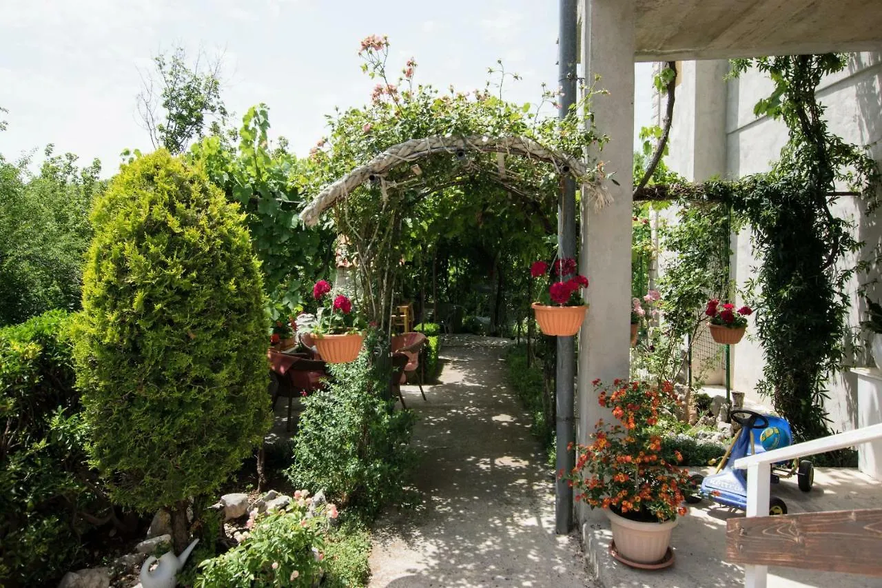 Apartments Frkovic Ledenice