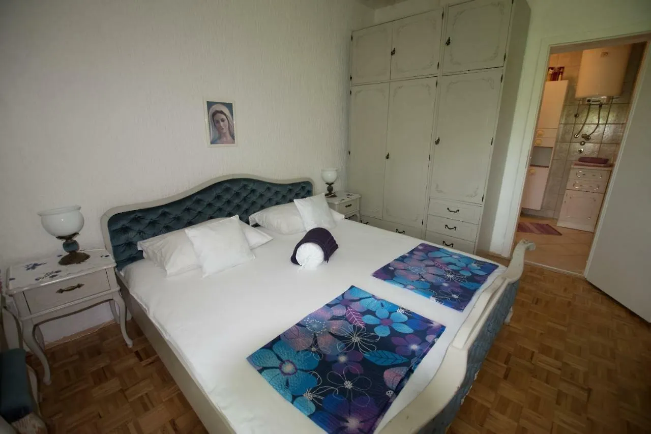 Apartments Frkovic Ledenice