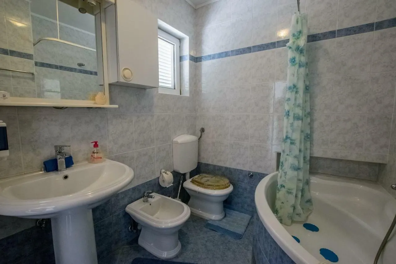 Apartments Frkovic Ledenice