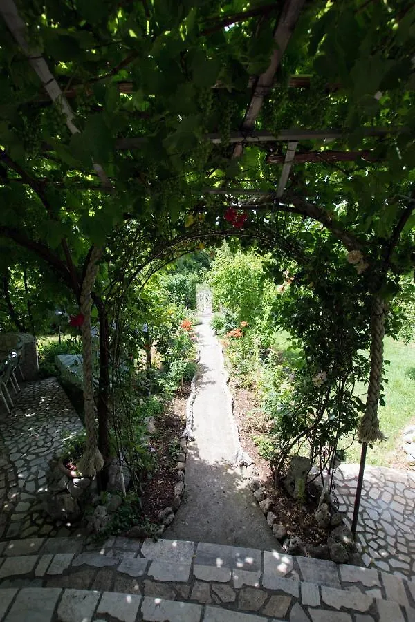 Apartments Frkovic Ledenice